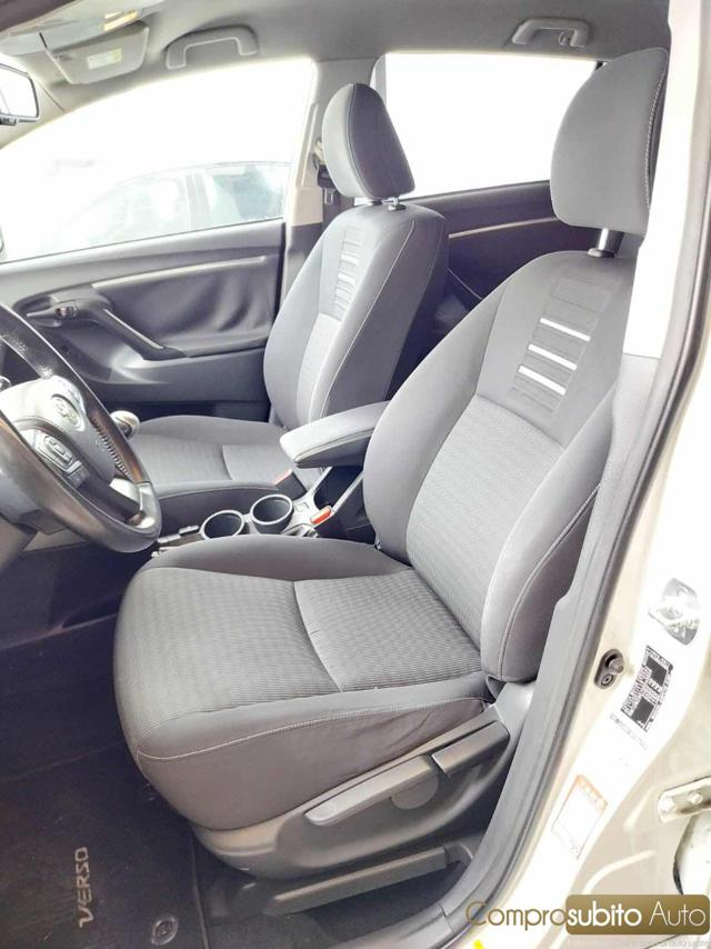 TOYOTA Verso usata 21