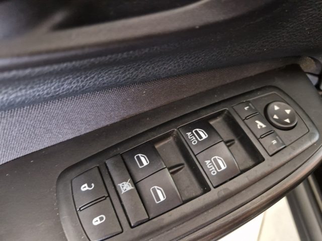 JEEP Cherokee usata, con Bluetooth