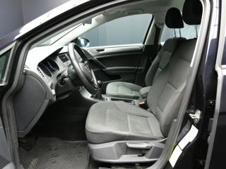 VOLKSWAGEN Golf Variant usata, con Climatizzatore