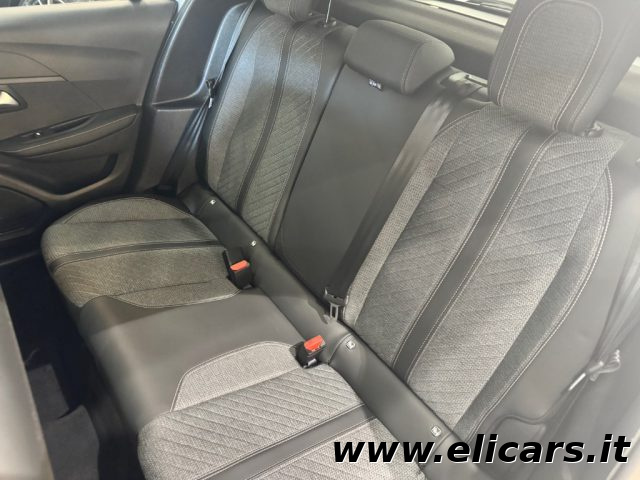 PEUGEOT 208 usata, con USB