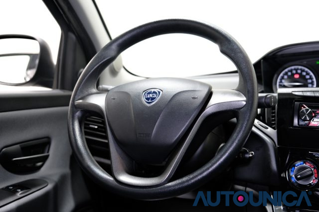 LANCIA Ypsilon usata 32