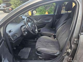 LANCIA Ypsilon usata, con Servosterzo