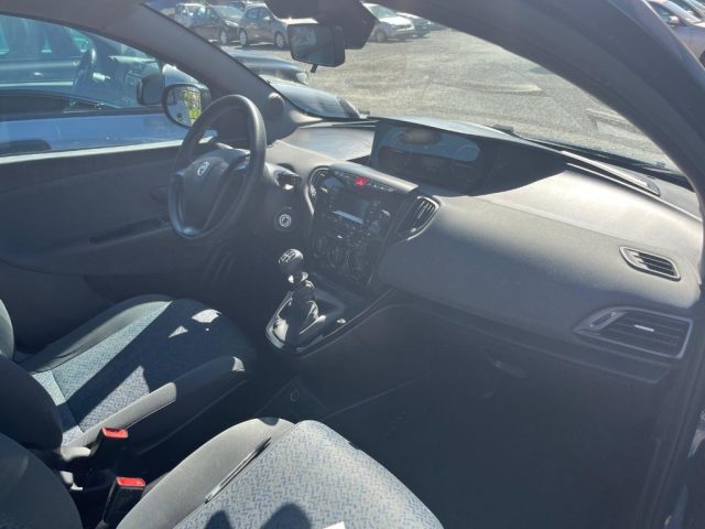LANCIA Ypsilon usata, con Autoradio