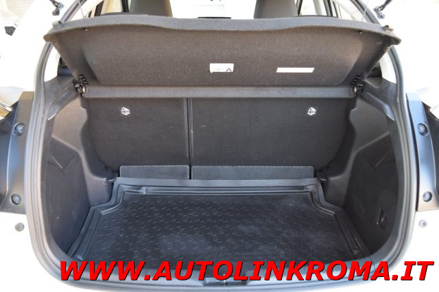 TOYOTA Yaris usata, con Cruise Control