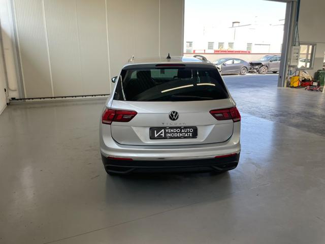 VOLKSWAGEN Tiguan usata, con Autoradio