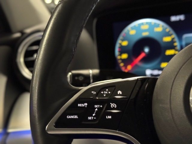 MERCEDES-BENZ E 300 usata, con Volante in pelle