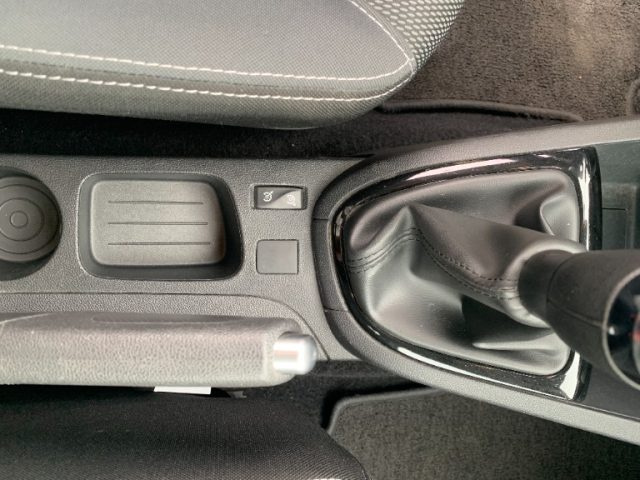 RENAULT Clio usata, con USB