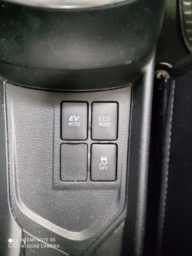 TOYOTA Yaris usata, con Servosterzo