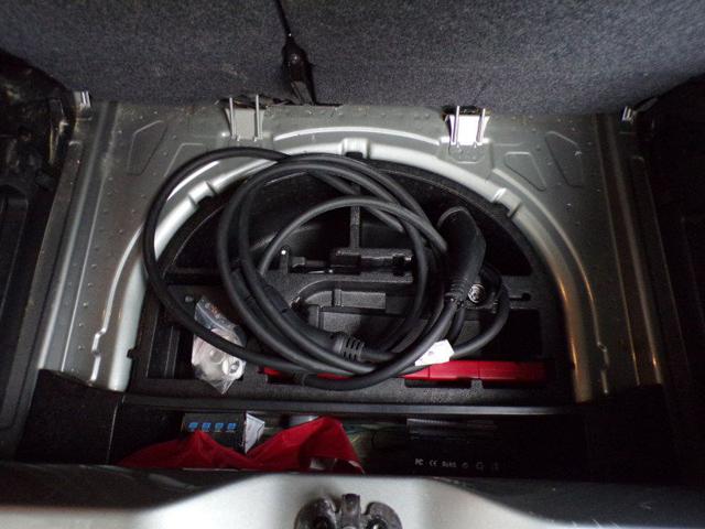 VOLKSWAGEN e-up! usata 46