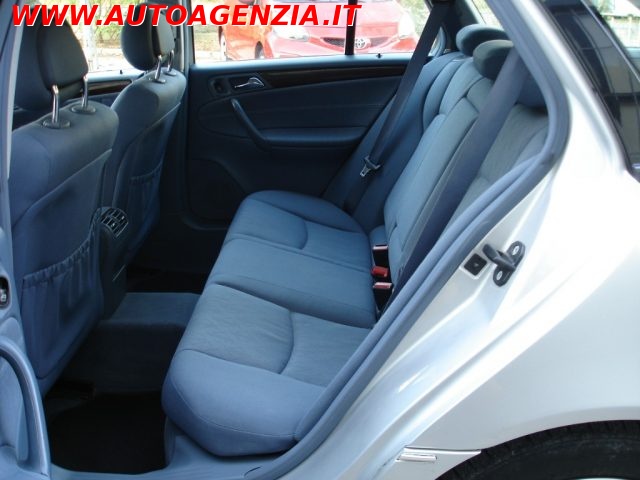 MERCEDES-BENZ C 220 usata 7