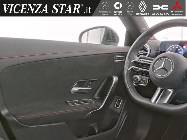 MERCEDES-BENZ CLA 200 usata, con Controllo automatico clima