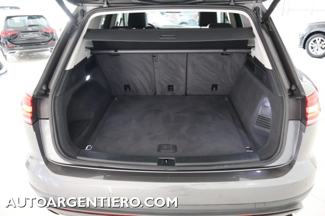 VOLKSWAGEN Touareg usata, con Controllo elettronico della corsia