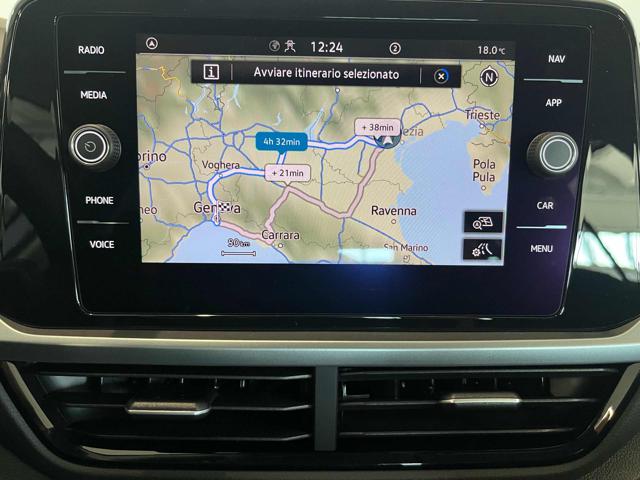 VOLKSWAGEN T-Roc usata, con USB