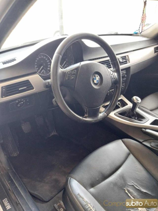 BMW 320 usata, con Sedile posteriore sdoppiato