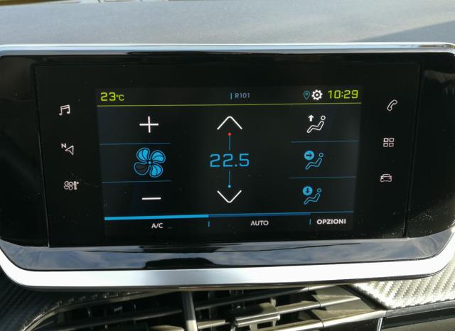 PEUGEOT 2008 usata, con USB