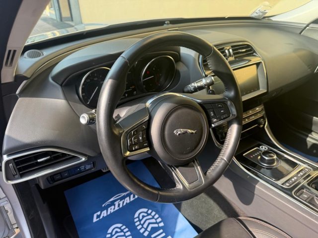 JAGUAR XE usata, con Chiusura centralizzata
