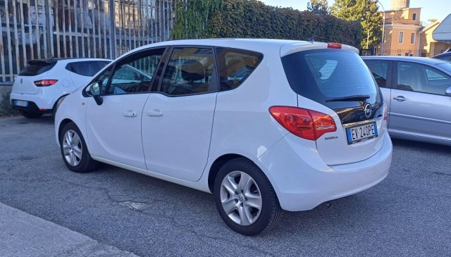 OPEL Meriva usata, con Autoradio