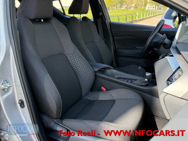 TOYOTA C-HR usata, con Autoradio