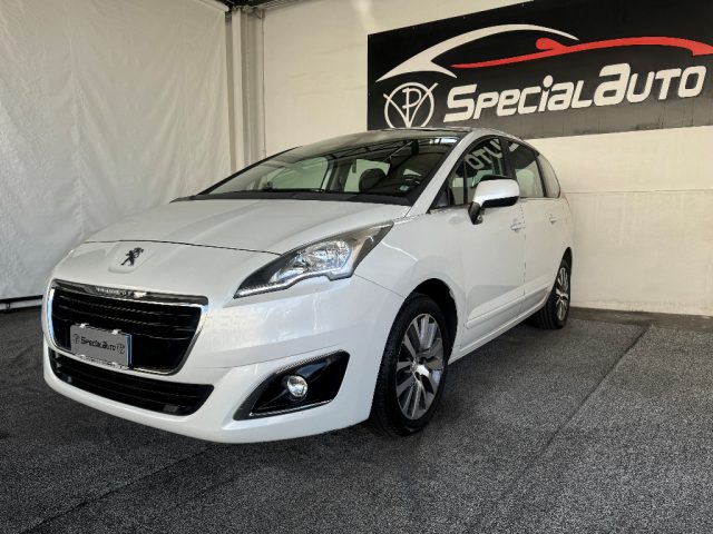 PEUGEOT 5008 usata, con Climatizzatore