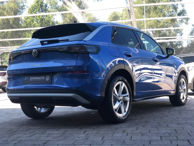 VOLKSWAGEN T-Roc usata, con Autoradio