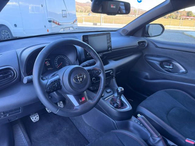 TOYOTA Yaris usata, con Controllo automatico clima