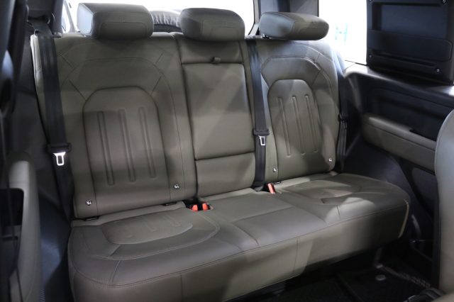 LAND ROVER Defender usata, con Controllo automatico clima