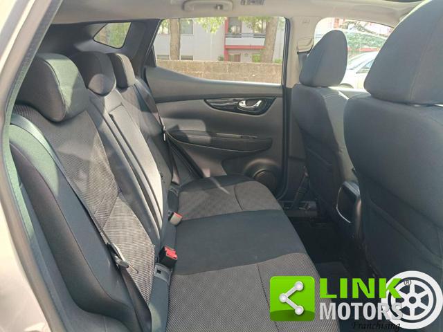 NISSAN Qashqai usata, con Sensori di parcheggio anteriori