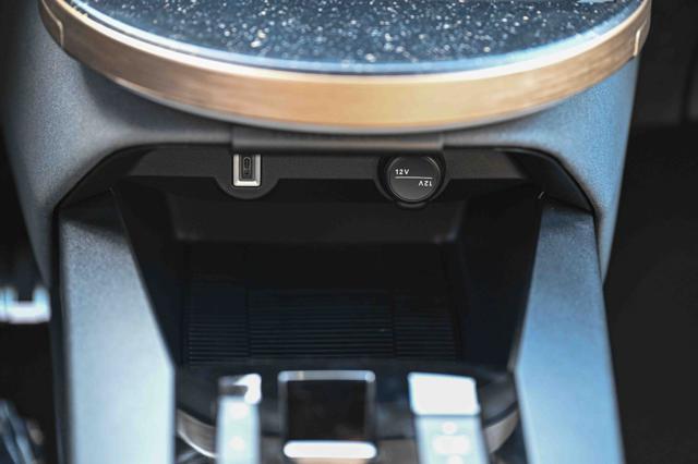 LANCIA Ypsilon usata, con Volante in pelle