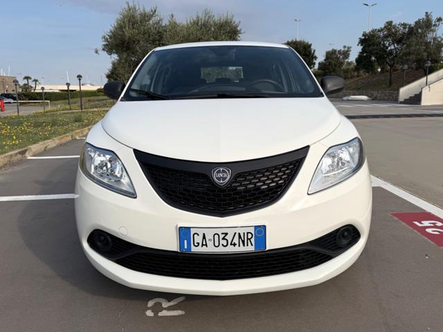 LANCIA Ypsilon usata, con Airbag