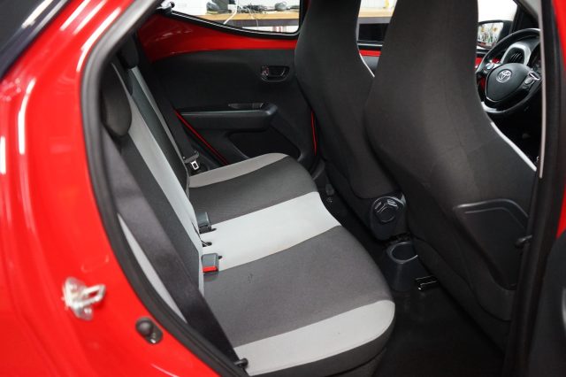 TOYOTA Aygo usata, con Isofix