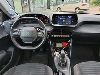 PEUGEOT 208 usata, con Park Distance Control