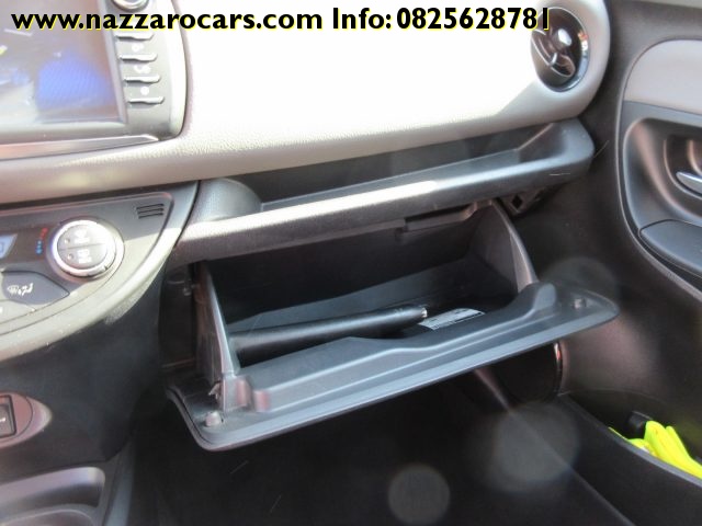 TOYOTA Yaris usata, con Specchietti laterali elettrici