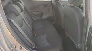 OPEL Karl usata, con USB