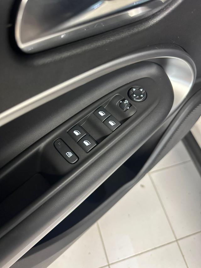 JEEP Avenger usata, con Alzacristalli elettrici