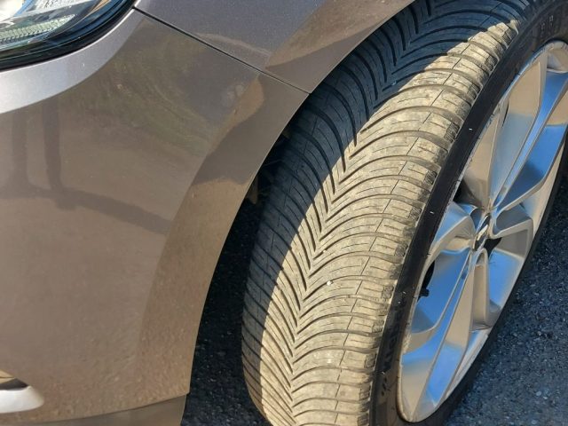 RENAULT Scenic usata, con Sensori di parcheggio posteriori