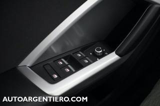 AUDI Q3 usata, con Sensori di parcheggio posteriori