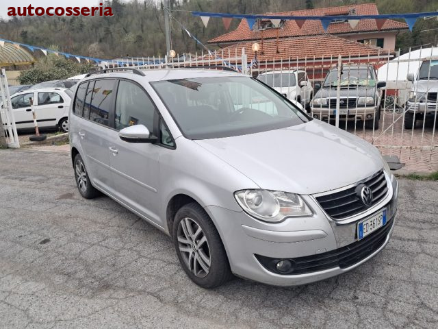 VOLKSWAGEN Touran usata 0