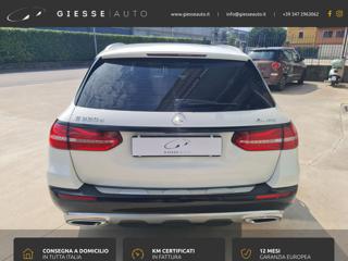 MERCEDES-BENZ E 220 usata, con Boardcomputer