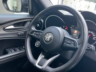 ALFA ROMEO Stelvio usata, con Controllo automatico clima
