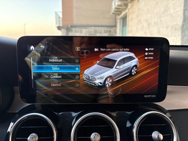 MERCEDES-BENZ GLC 300 usata, con Sensori di parcheggio anteriori