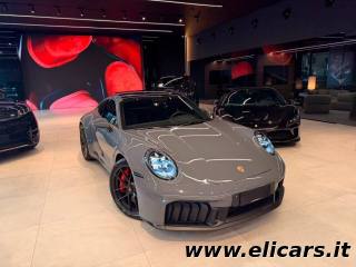 PORSCHE 911 Carrera 4 GTS