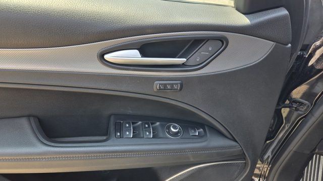 ALFA ROMEO Stelvio usata, con Regolazione elettrica sedili
