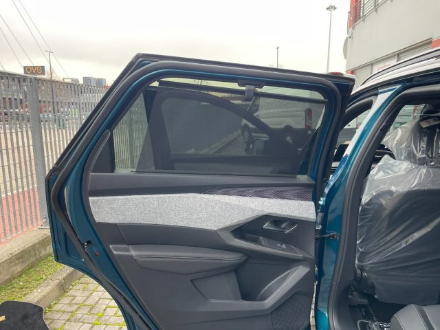 PEUGEOT 5008 usata, con Autoradio digitale