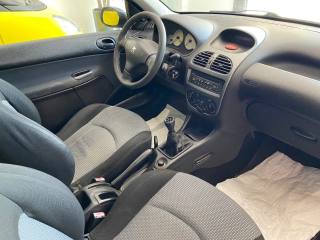 PEUGEOT 206 usata, con Autoradio