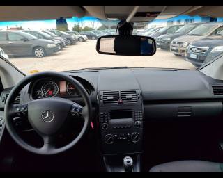 MERCEDES-BENZ A 180 usata, con Chiusura centralizzata