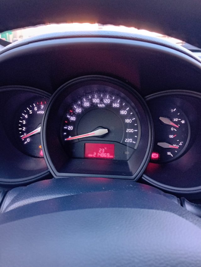 KIA Rio usata 4