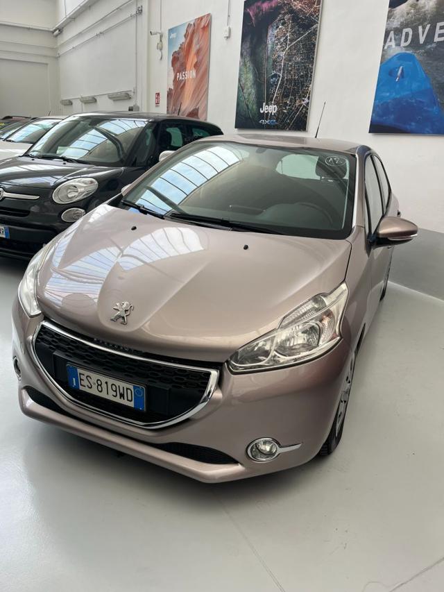 PEUGEOT 208 usata, con Alzacristalli elettrici