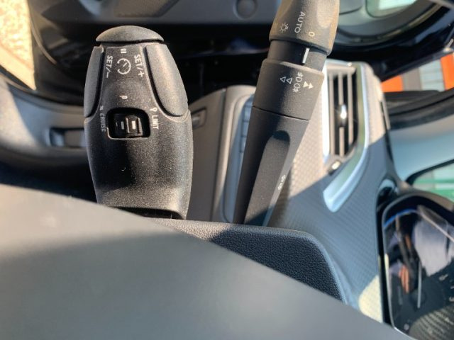 PEUGEOT 2008 usata, con Interni in pelle