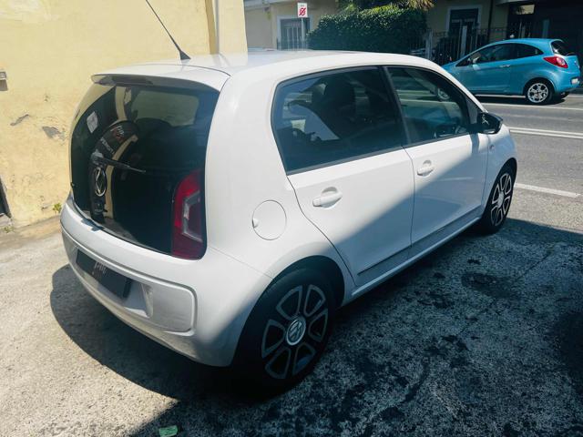 VOLKSWAGEN up! usata, con Autoradio
