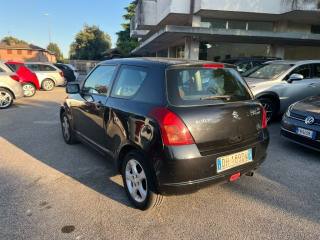 SUZUKI Swift usata, con Autoradio